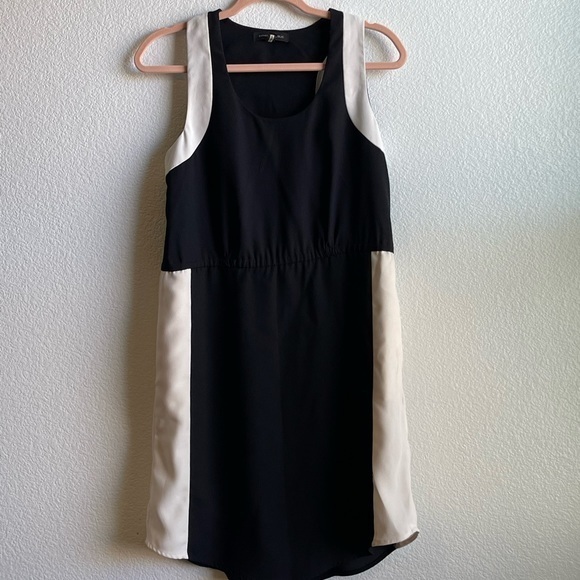 Banana Republic Dress - Picture 2 of 7